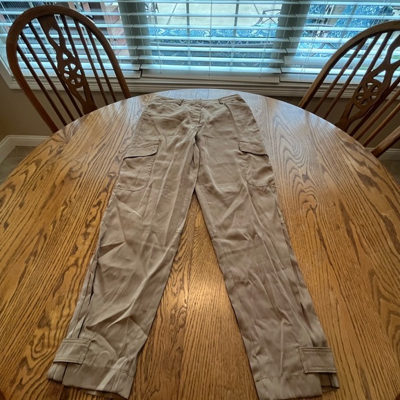 NWT Max Studio Peachskin Tan Khaki Cargo Pants Dress Casual Size 8 - Picture 5 of 11